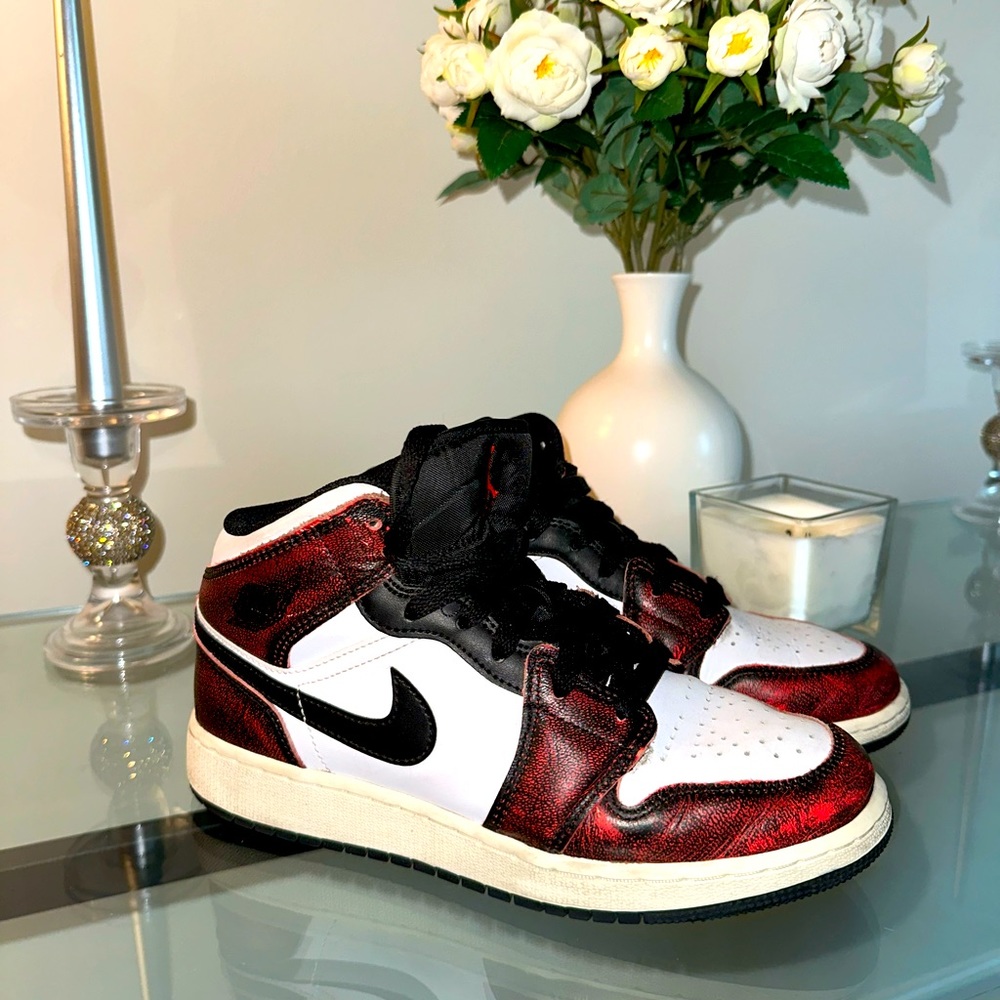 JORDAN 1 HIGHTOPS SIZE US 6